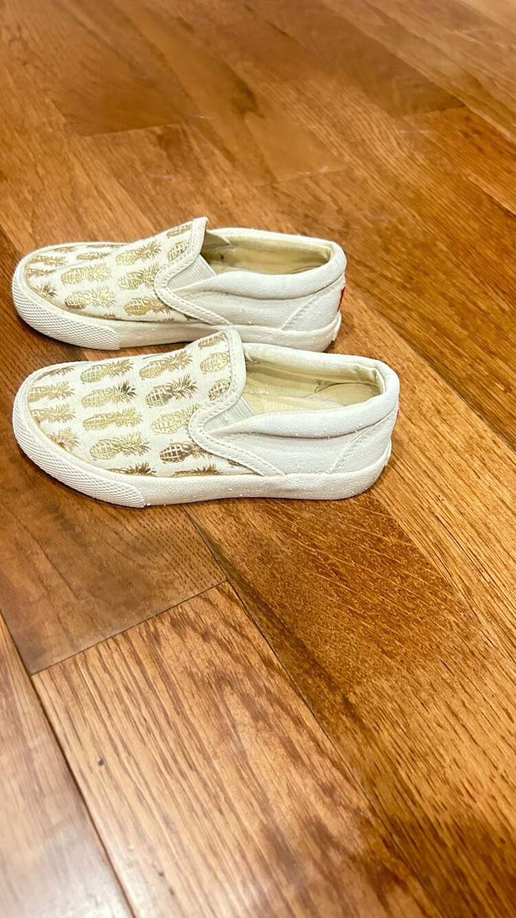 Bucketfeet Pineappleade Toddler Slip-On Sneakers Cream/Gold